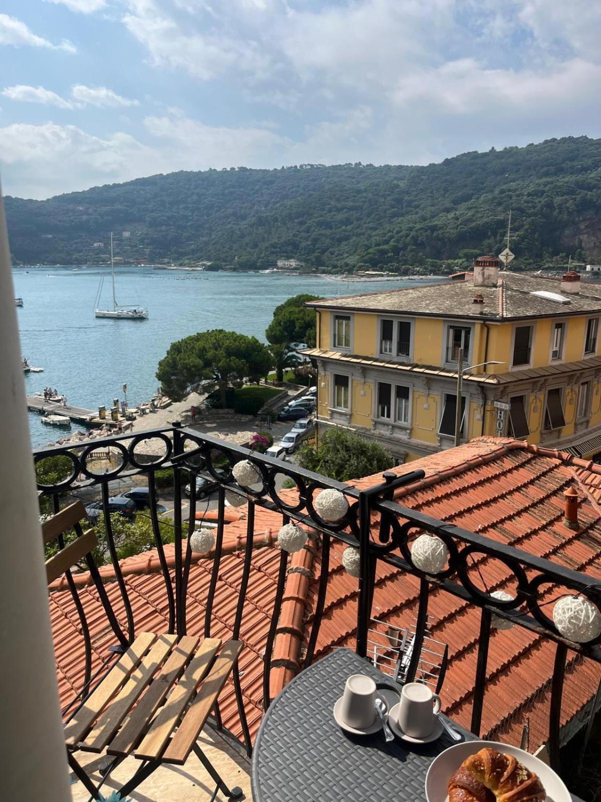 Le Finestre Veneris Hotel Porto Venere Exterior photo